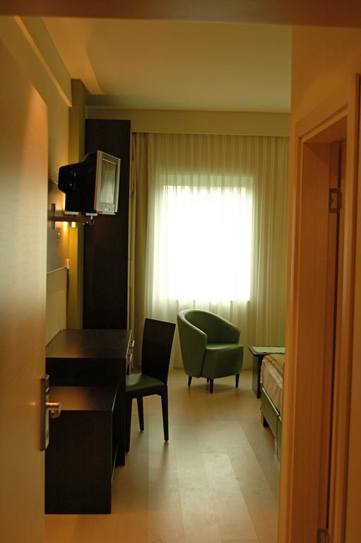 Hotel Elit Novi Sad Room photo